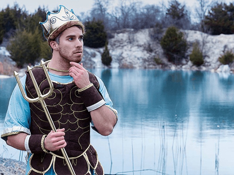 رجل يضع اروع الصور على فيس بوك!